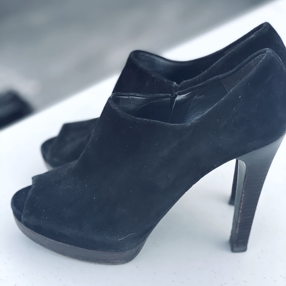 Stuart Weitzman Suede Platform Peep Toes! - Picture 1 of 3